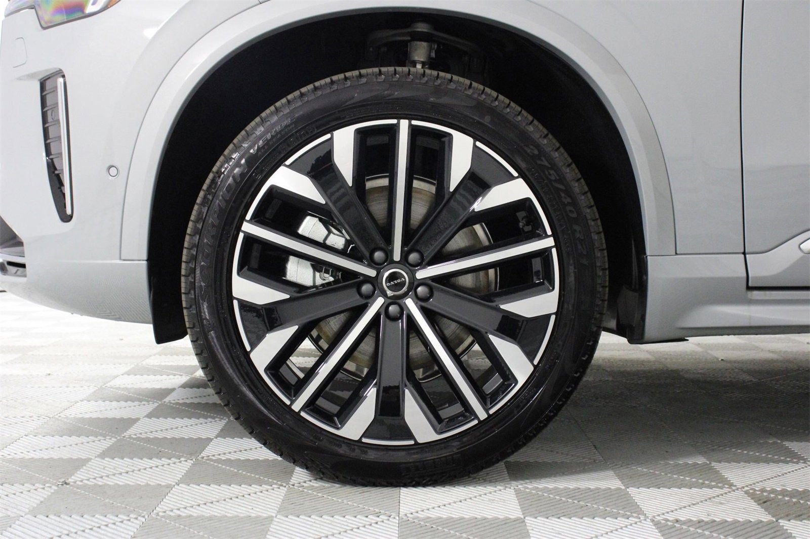 New 2026 Volvo XC90 B5 Plus image 13