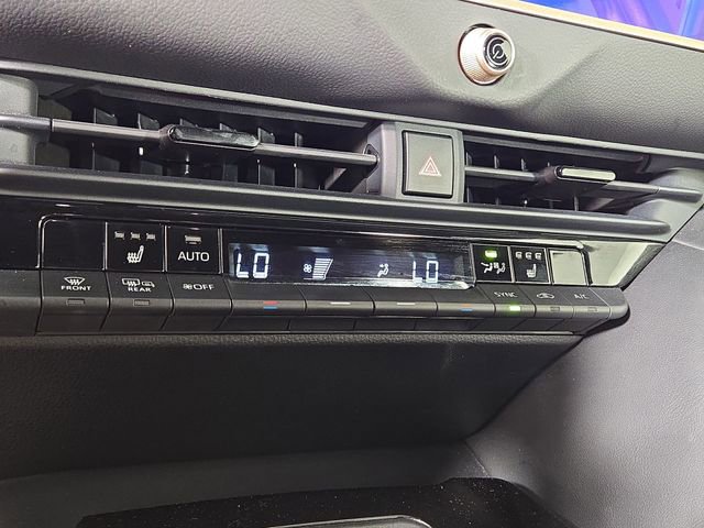 Used 2024 Toyota Crown XLE image 19