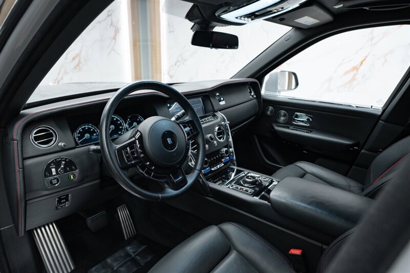 Used 2020 Rolls-Royce Cullinan image 36