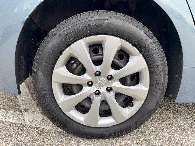 Used 2023 Toyota Corolla LE image 26