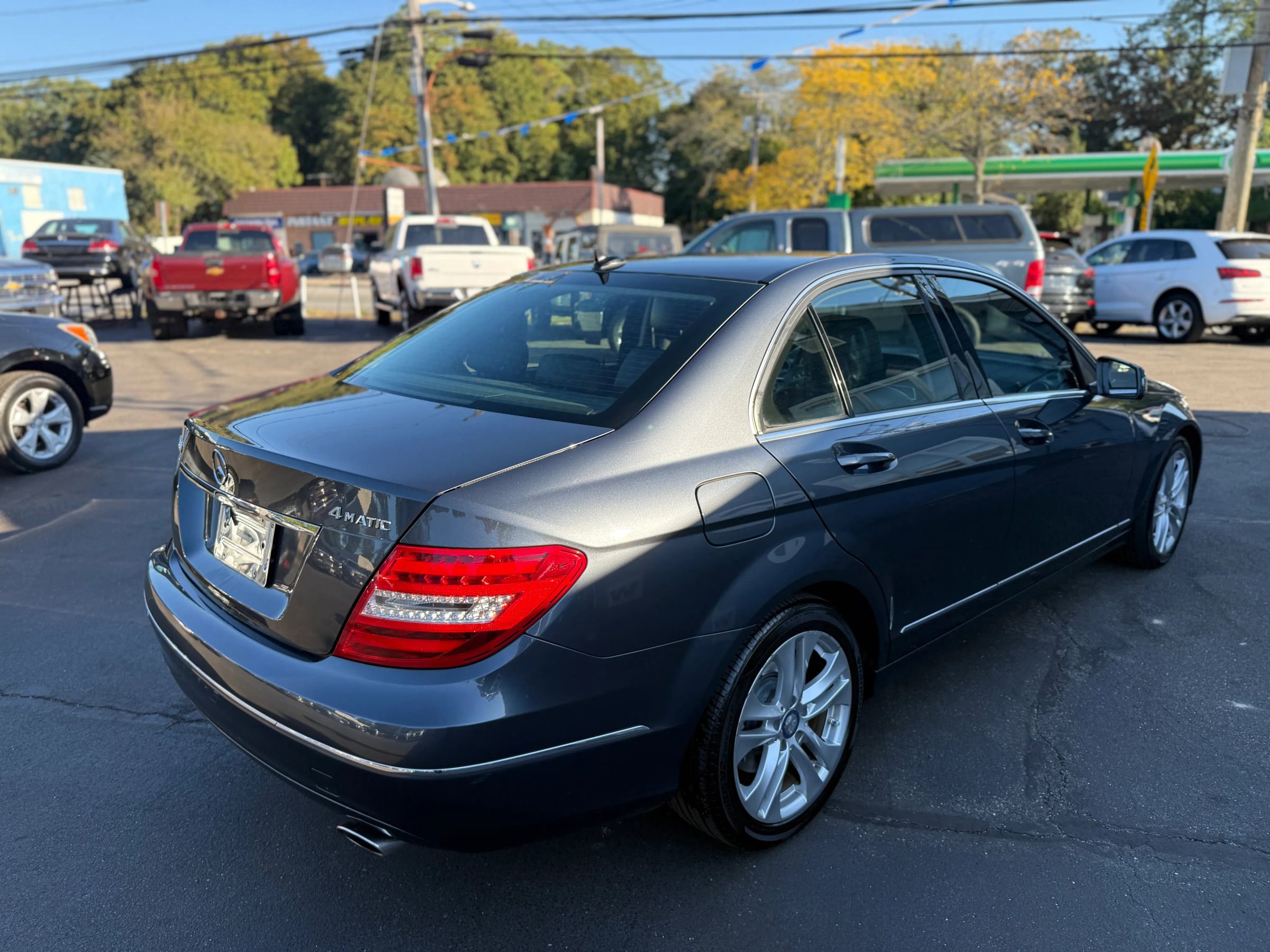 Used 2013 Mercedes-Benz C 300 4MATIC Sedan image 7