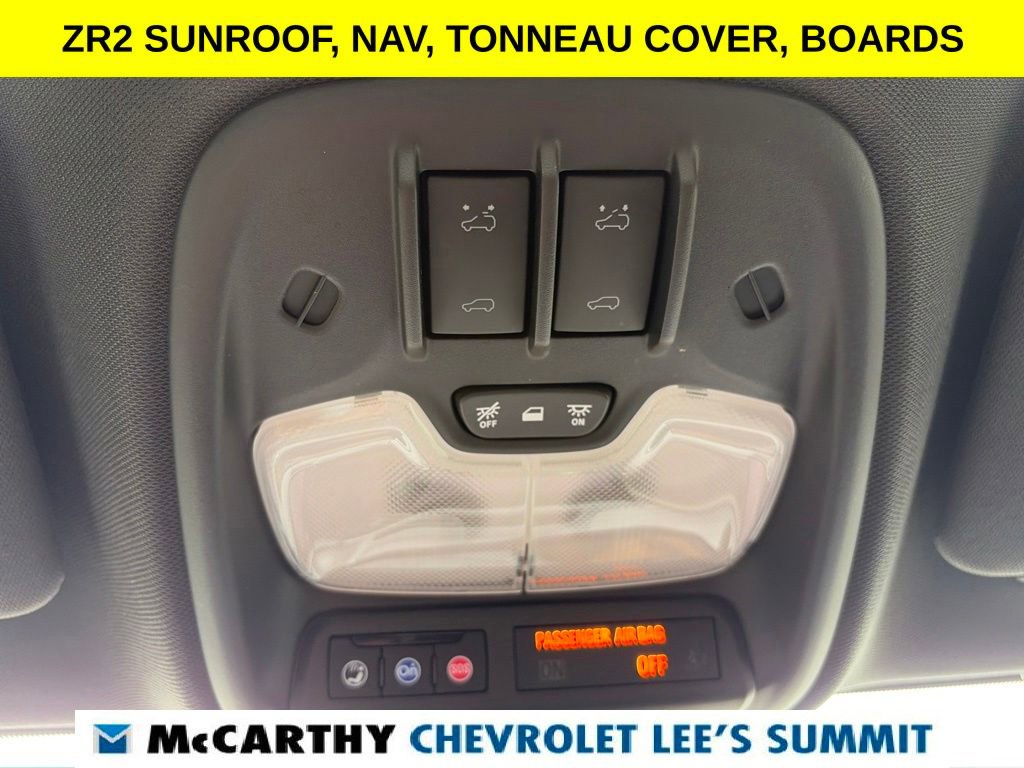 Used 2025 Chevrolet Colorado ZR2 w/ Midnight Edition AWD/4WD image 24
