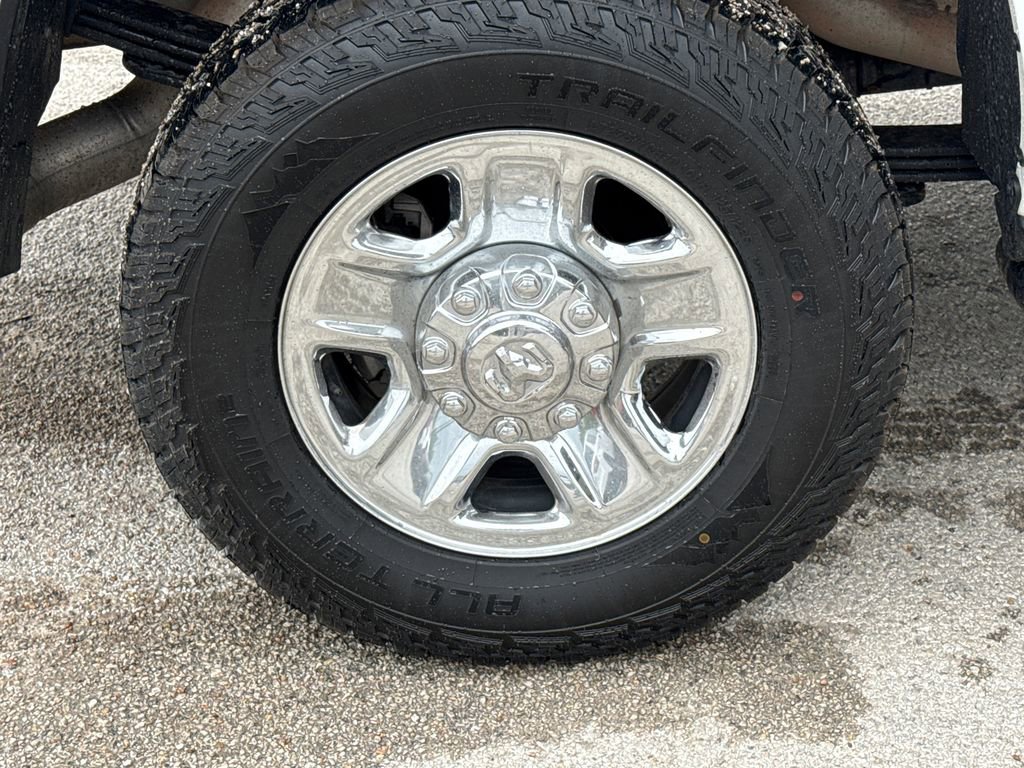 Used 2023 RAM 3500 Tradesman w/ Chrome Appearance Group AWD/4WD image 10