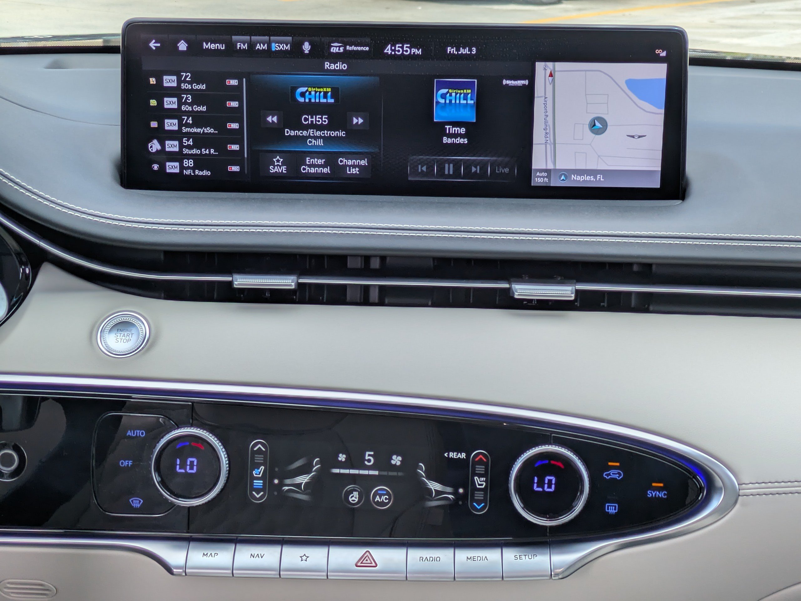 Certified 2022 Genesis GV70 3.5T Sport w/ Sport Advanced Package AWD/4WD image 17