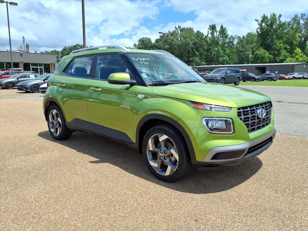 Used 2024 Hyundai Venue SEL FWD image 7