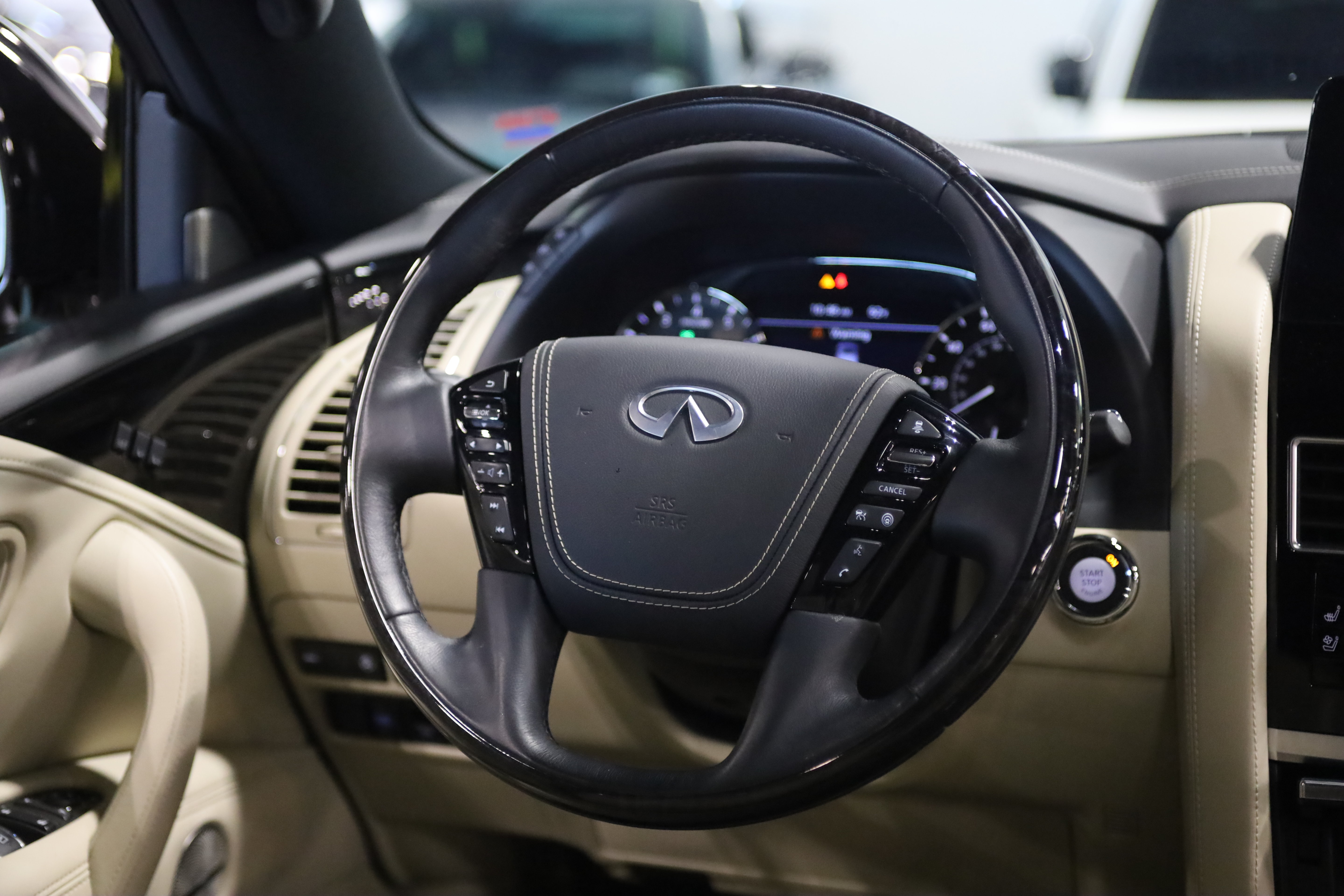 Used 2024 INFINITI QX80 Sensory w/ Cargo Package AWD/4WD image 28