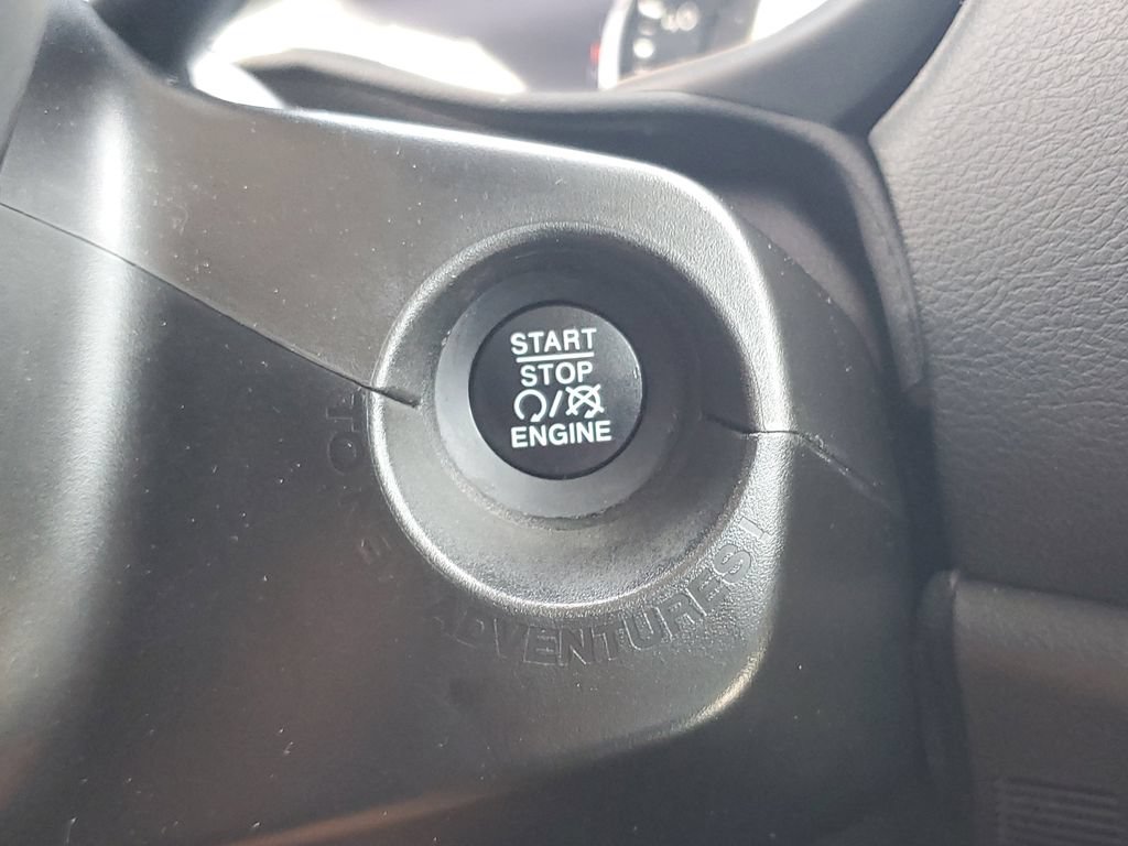Certified 2022 Jeep Renegade Limited AWD/4WD image 31
