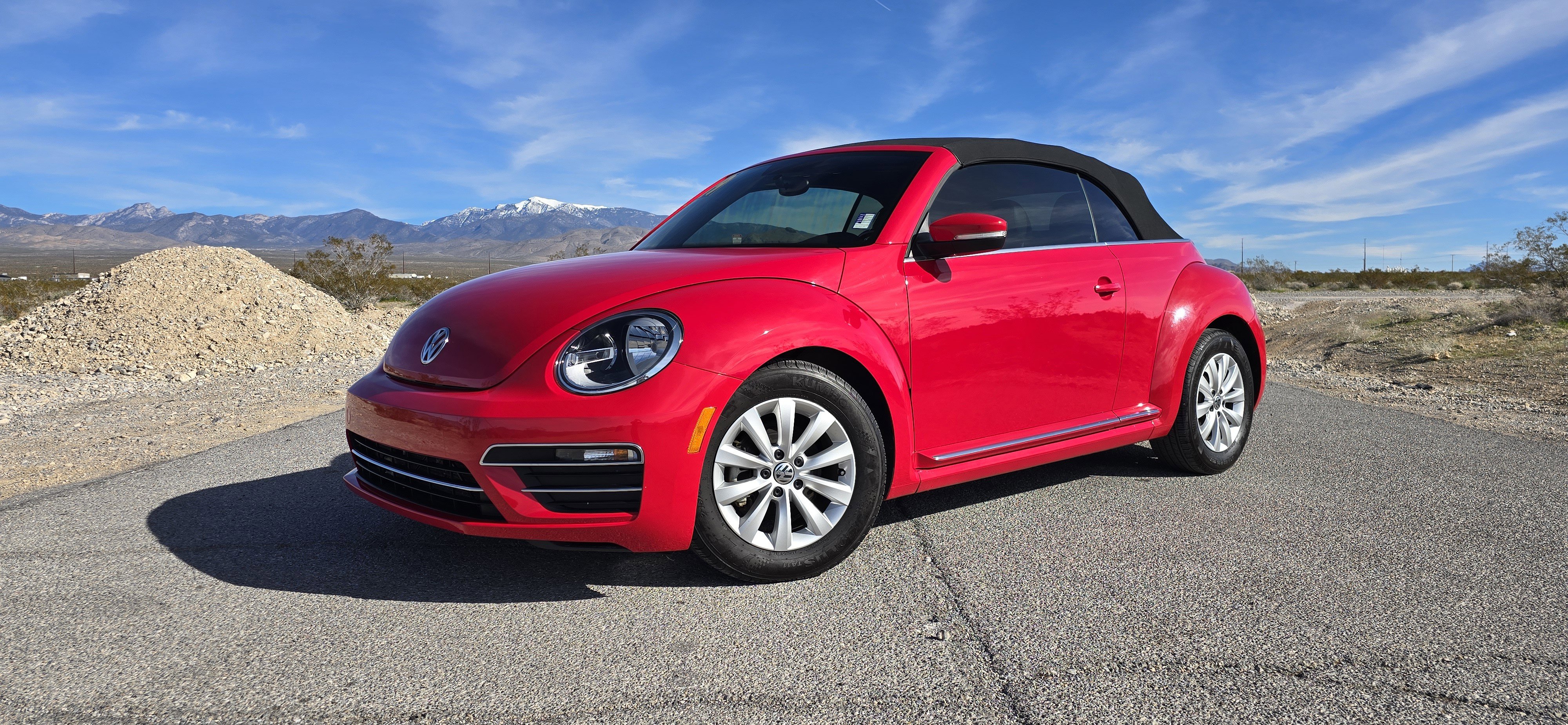 Used 2019 Volkswagen Beetle 2.0T S image 1