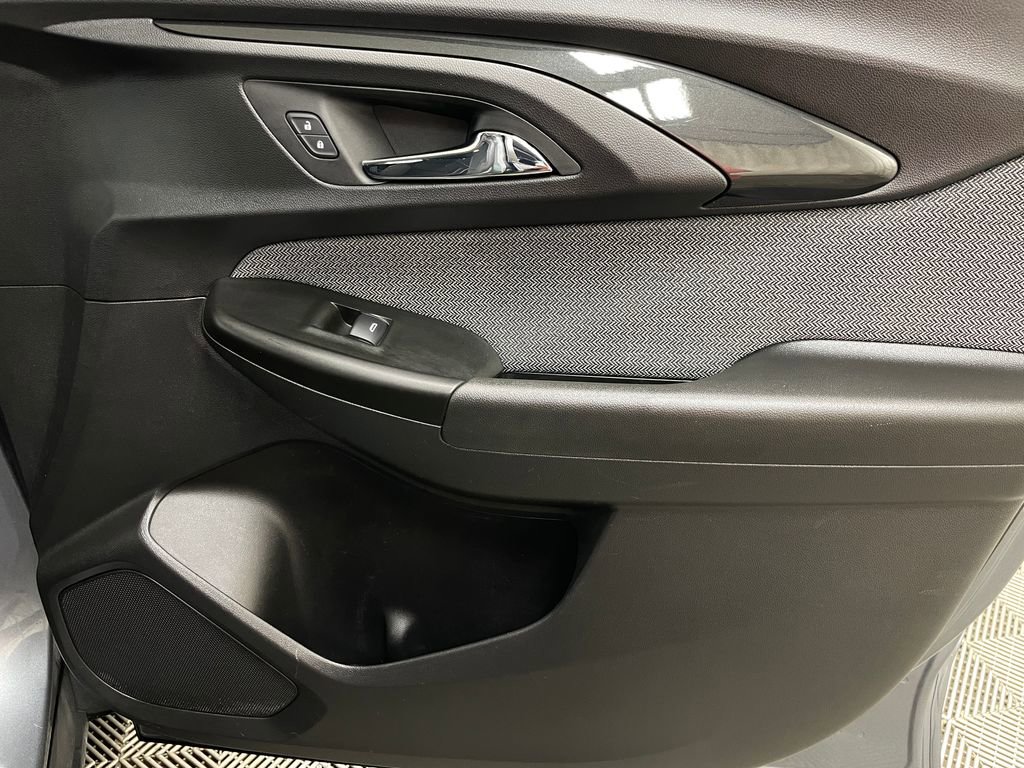 Used 2021 Chevrolet TrailBlazer LS FWD image 36