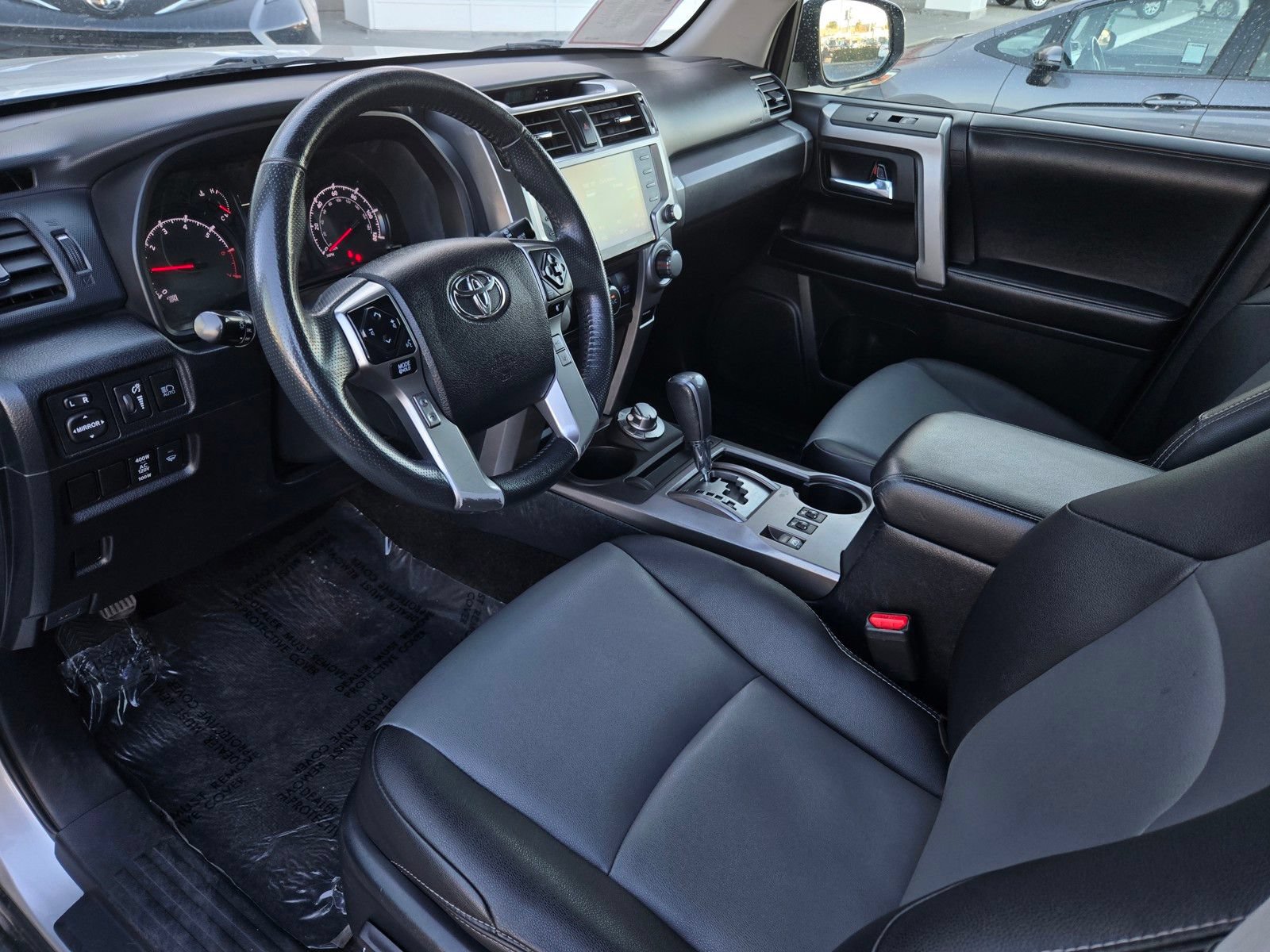 Used 2022 Toyota 4Runner SR5 Premium AWD/4WD image 7