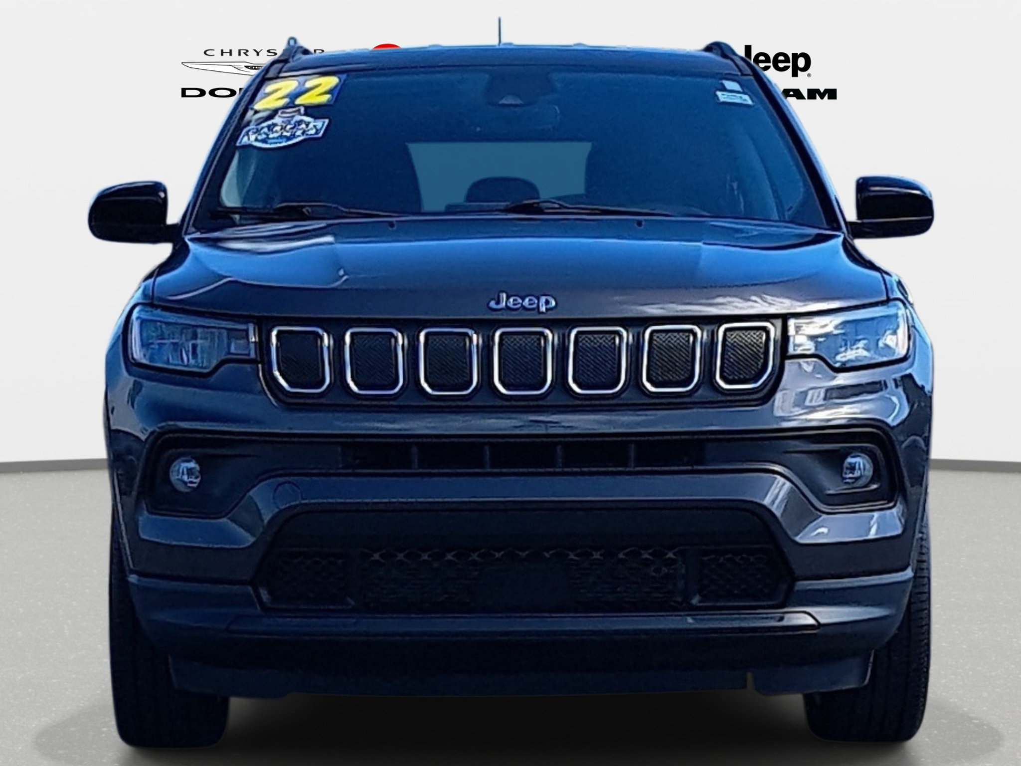 Certified 2023 Jeep Grand Cherokee Limited w/ Trailer Tow Prep Group (B) AWD/4WD image 8