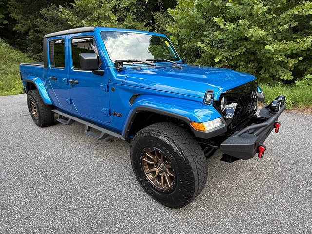 Used 2024 Jeep Gladiator Sport AWD/4WD image 4