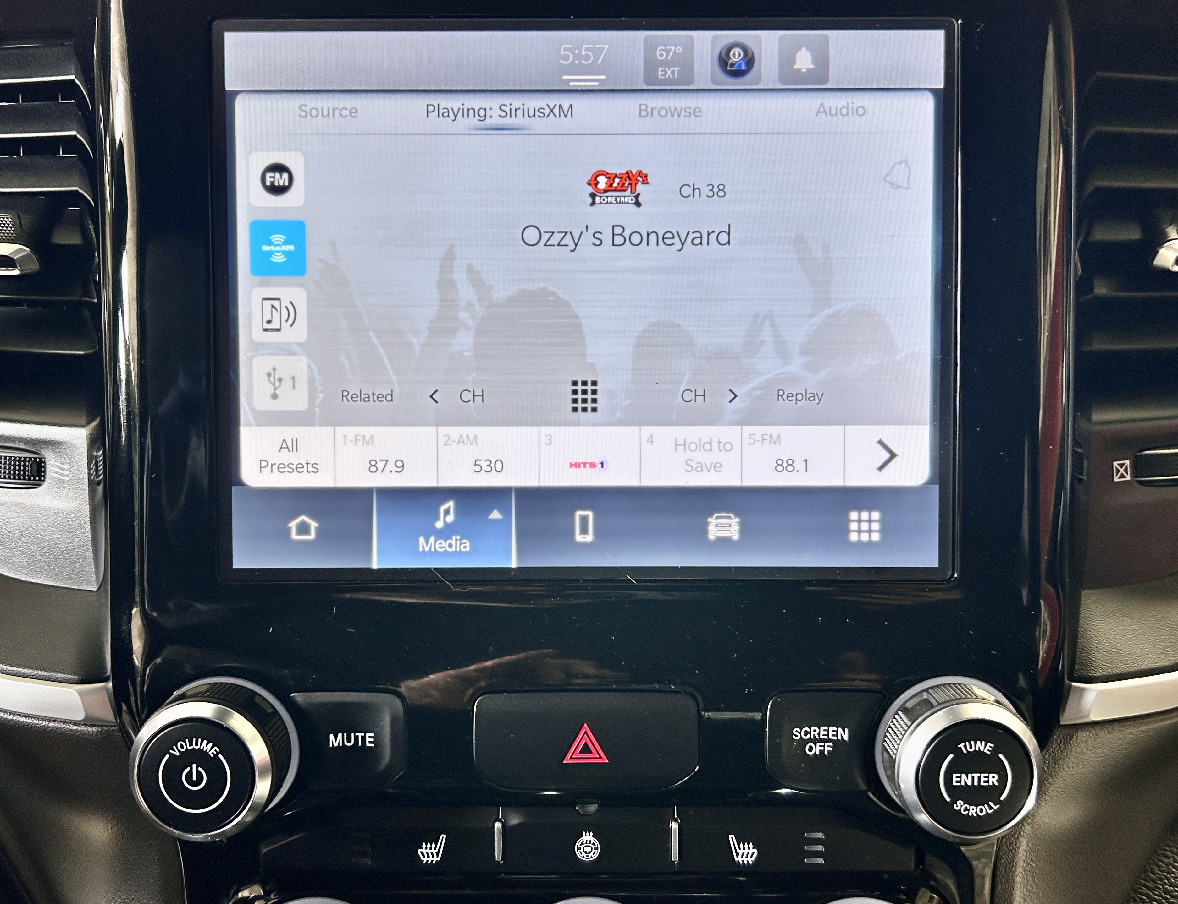 Certified 2025 RAM 2500 Big Horn AWD/4WD image 25