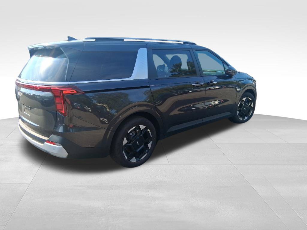 Certified 2026 Kia Carnival EX FWD image 6