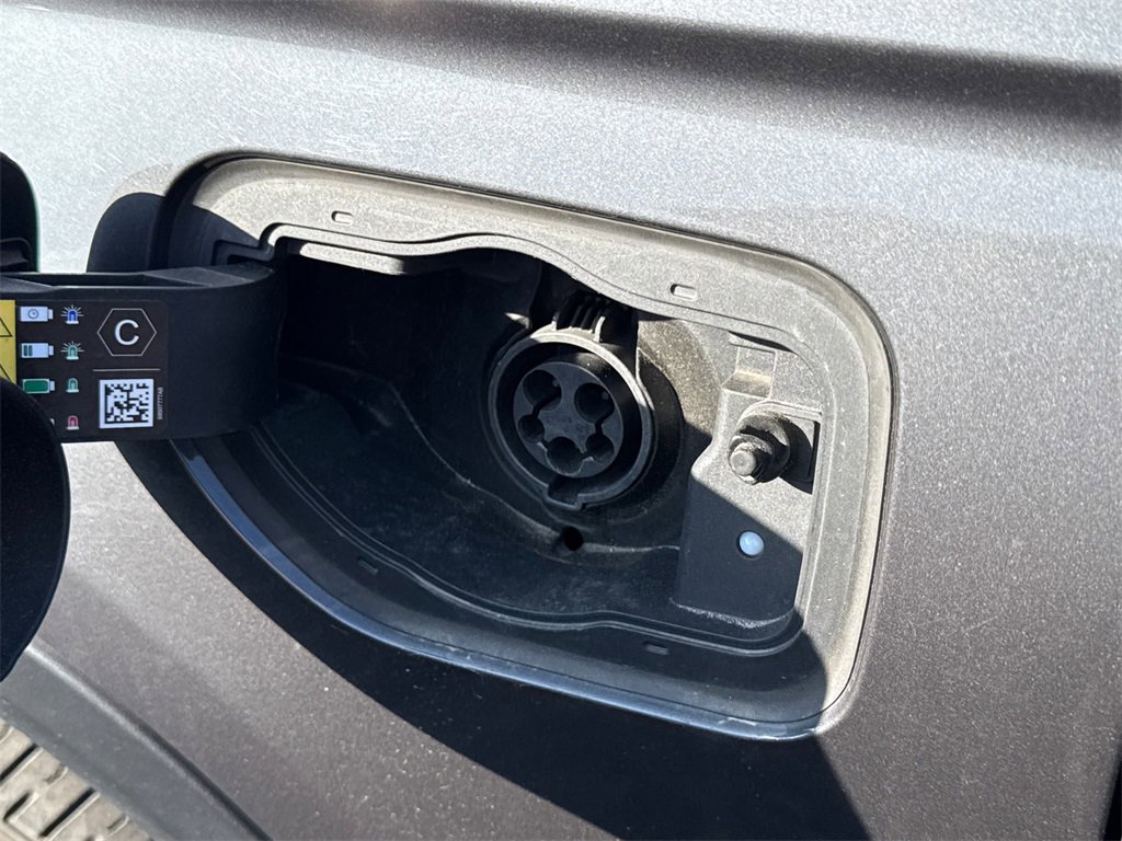 Used 2022 Jeep Grand Cherokee Limited 4xe w/ Luxury Tech Group II image 17