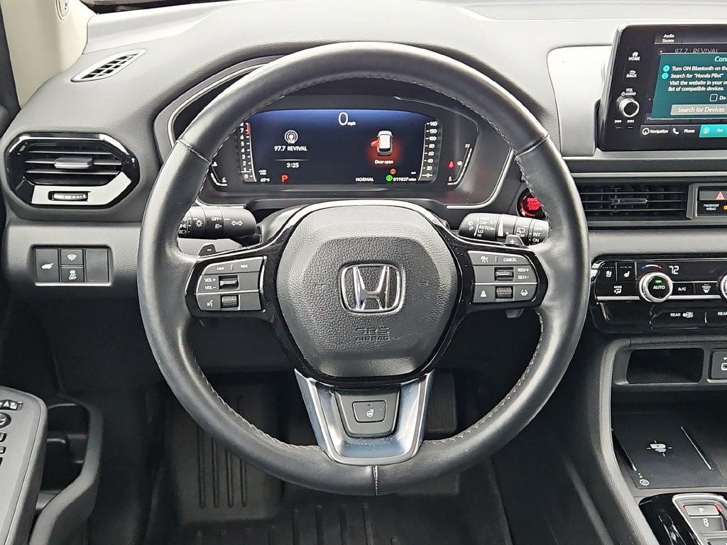 Used 2024 Honda Pilot Elite image 14