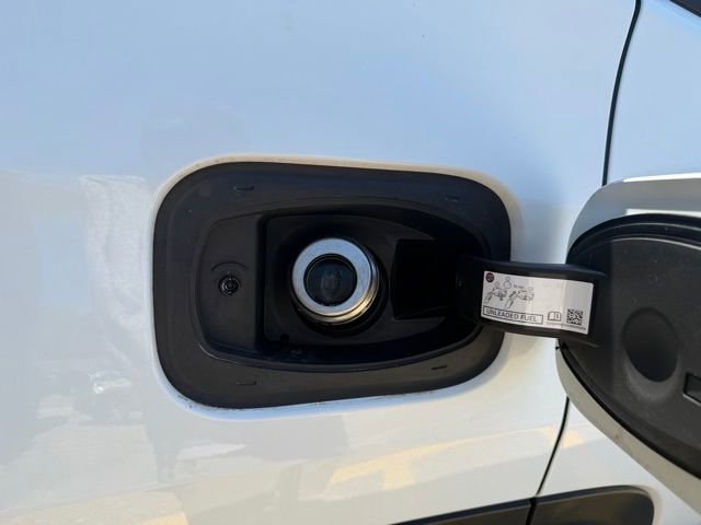 Used 2025 Jeep Compass Sport image 10