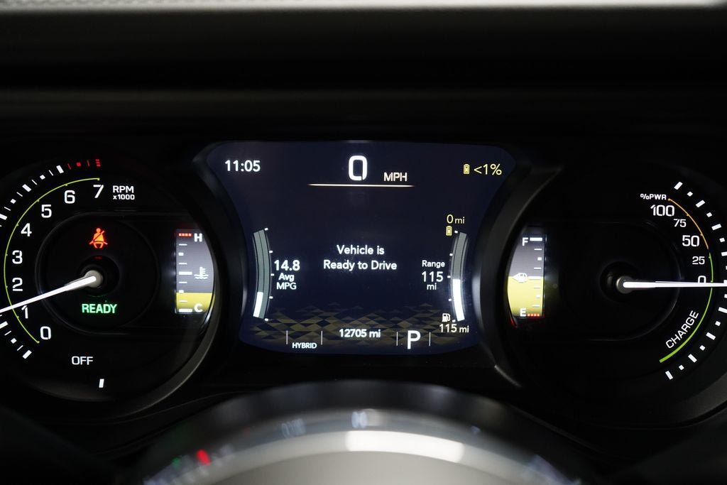 Used 2025 Jeep Wrangler Unlimited Sahara AWD/4WD image 15