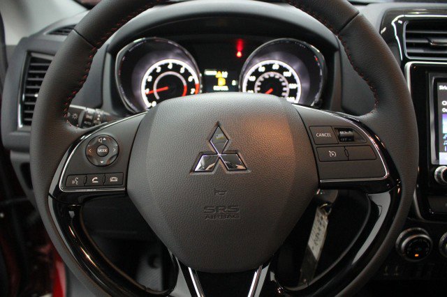New 2026 Mitsubishi Outlander Sport LE AWD/4WD image 8
