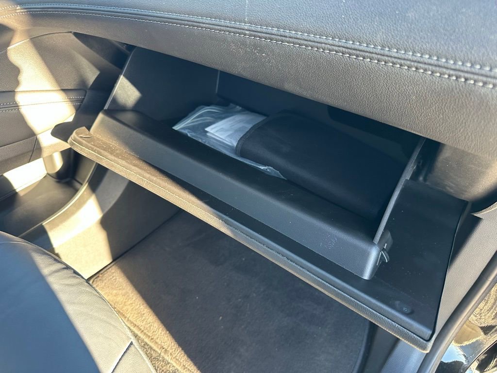 Used 2021 Buick Enclave Premium w/ Sun and Sites Package image 39