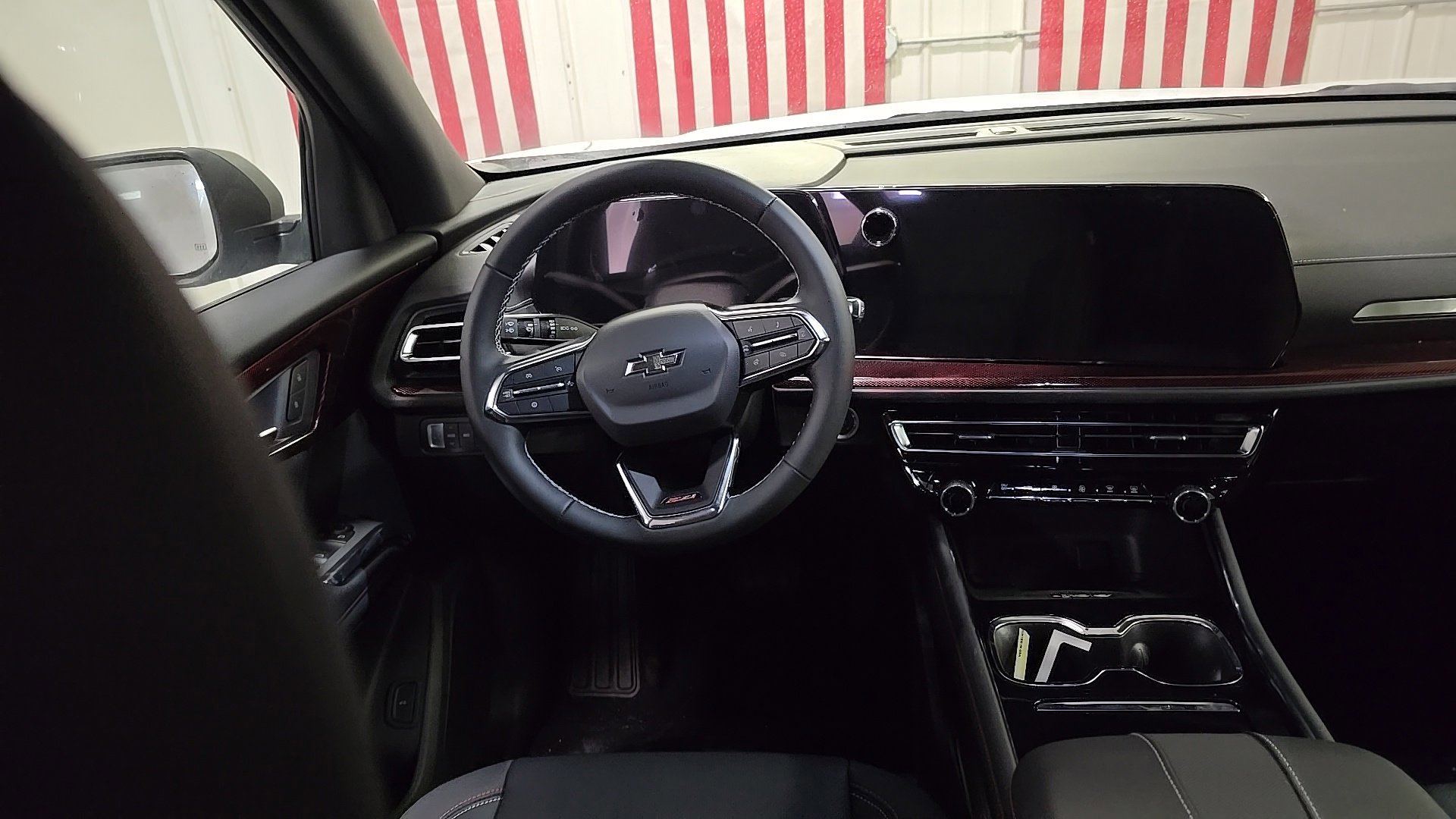 New 2026 Chevrolet Traverse Z71 w/ Driver Confidence Package image 18