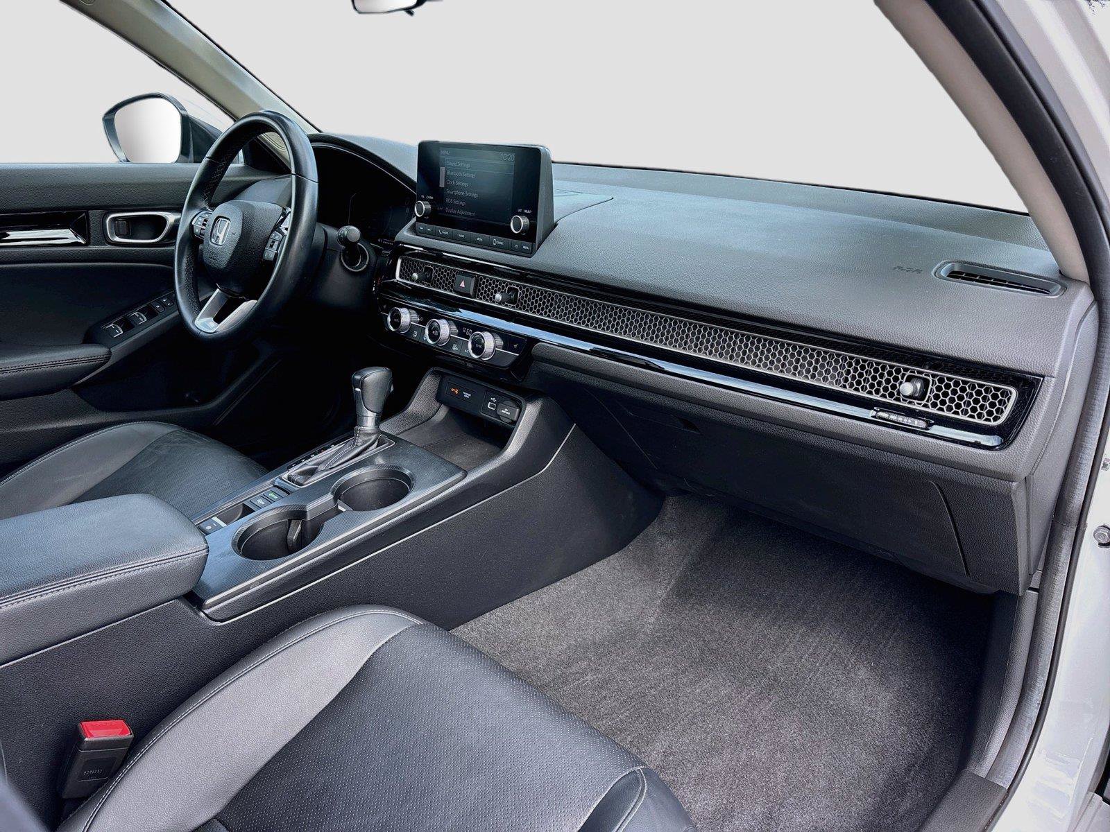 Certified 2024 Honda Civic EX-L image 32