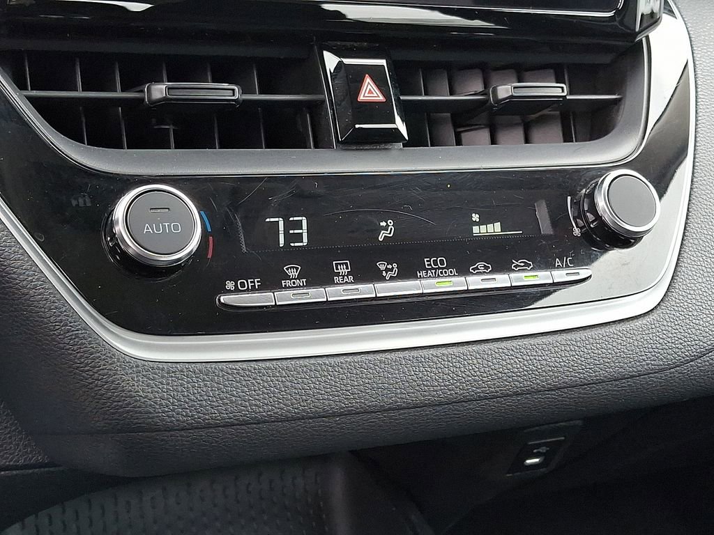 Used 2024 Toyota Corolla LE FWD image 15