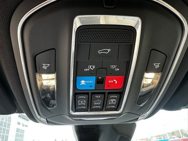 New 2026 Jeep Grand Cherokee L Limited image 30