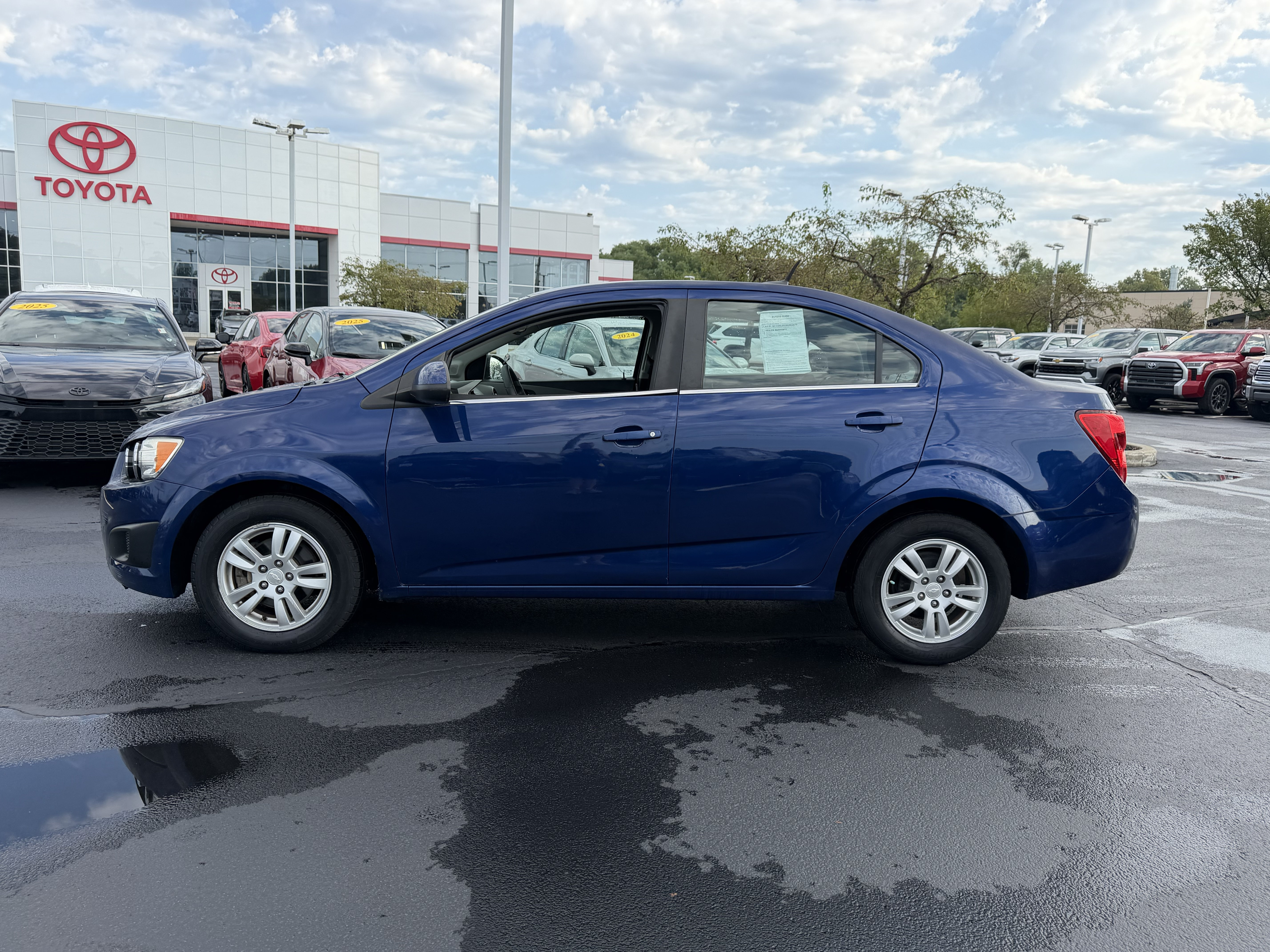 Used 2013 Chevrolet Sonic LT FWD image 5