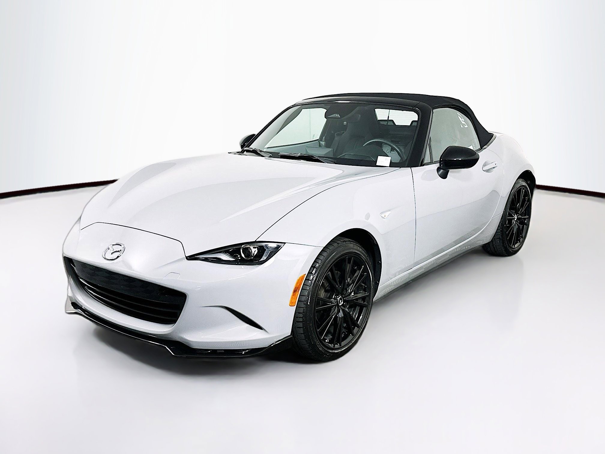 Used 2025 MAZDA MX-5 Miata Club RWD image 3