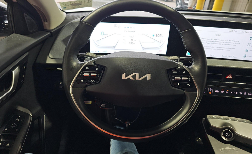 Certified 2023 Kia EV6 Wind w/ Wind Technology Package AWD/4WD image 13