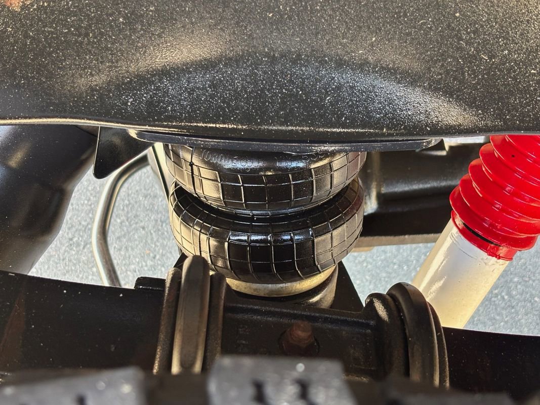 Used 2017 Ford F250 Lariat w/ Lariat Value Package image 5