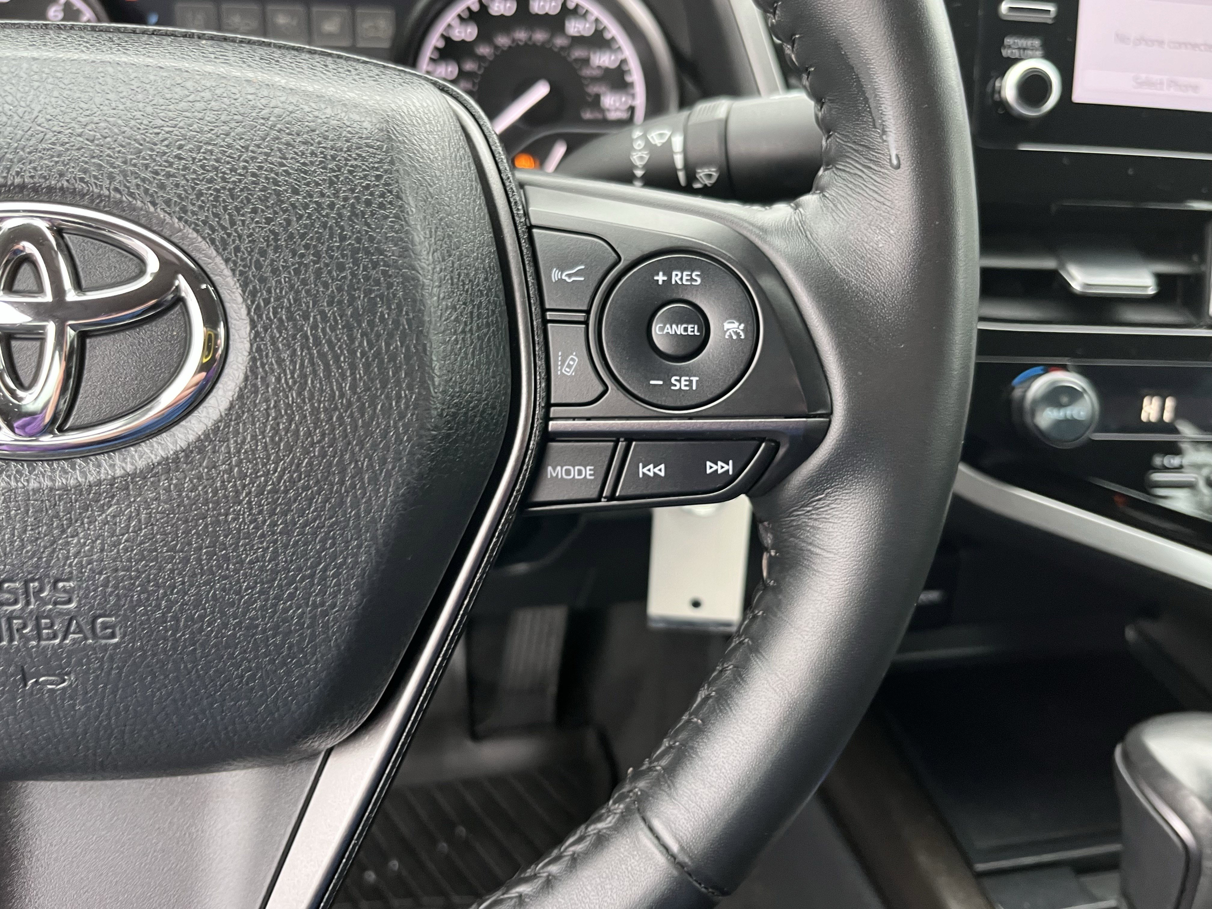 Used 2024 Toyota Camry SE image 19