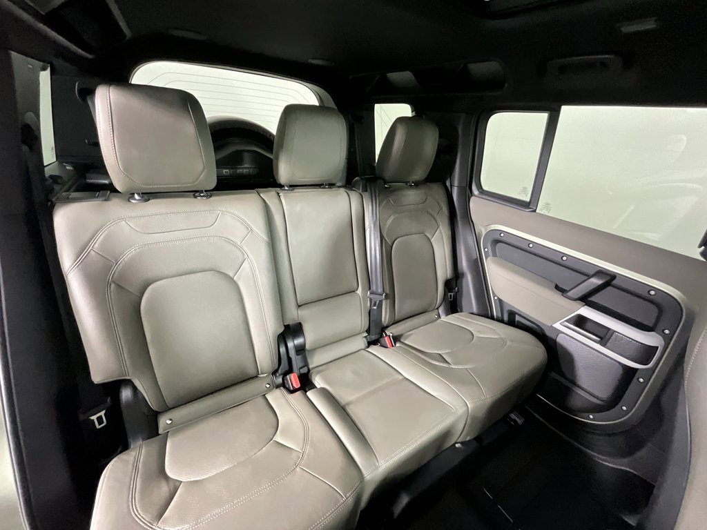 Certified 2023 Land Rover Defender 110 SE image 23
