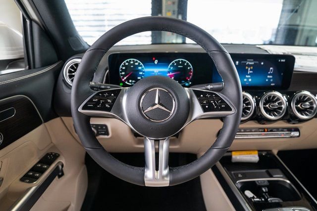 New 2026 Mercedes-Benz GLB 250 4MATIC image 14