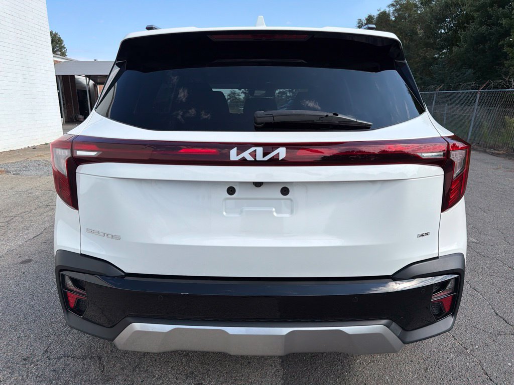 Used 2025 Kia Seltos EX w/ EX Sunroof Package AWD/4WD image 3