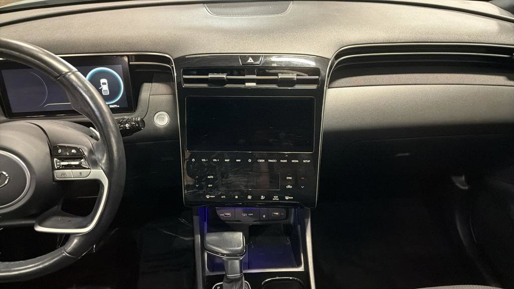 Used 2022 Hyundai Santa Cruz Limited image 18