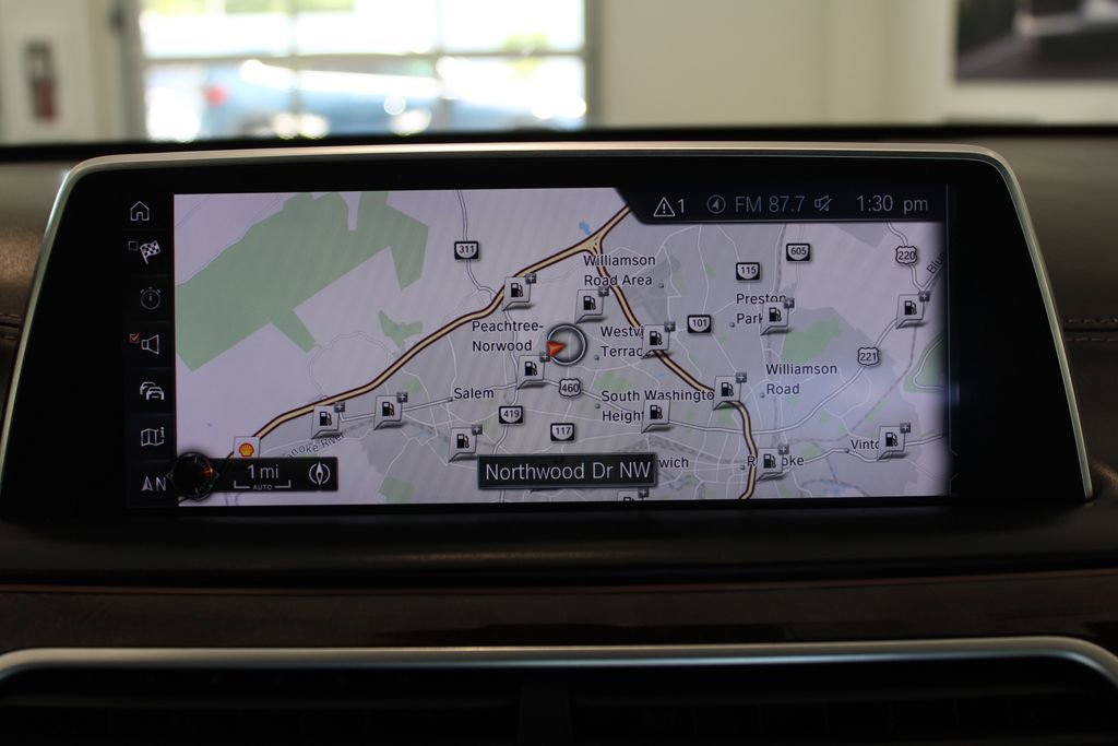 Used 2017 BMW 750i xDrive AWD/4WD image 14
