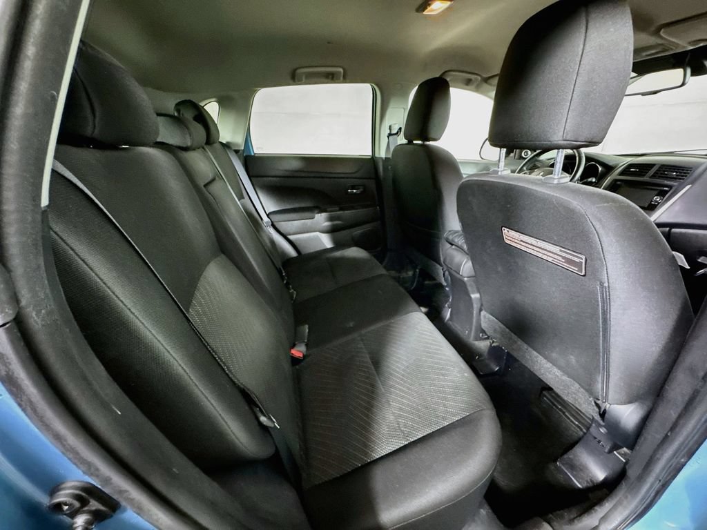 Used 2014 Mitsubishi Outlander Sport SE AWD/4WD image 25