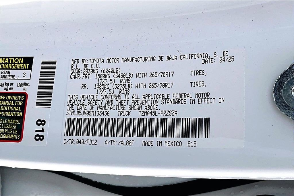 Used 2025 Toyota Tacoma TRD Off-Road image 31