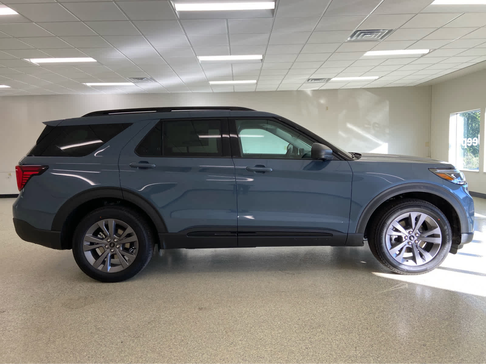 New 2026 Ford Explorer Active w/ Active Comfort Package image 5
