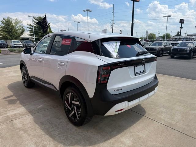 Certified 2025 Nissan Kicks SV w/ Charging Package FWD image 6