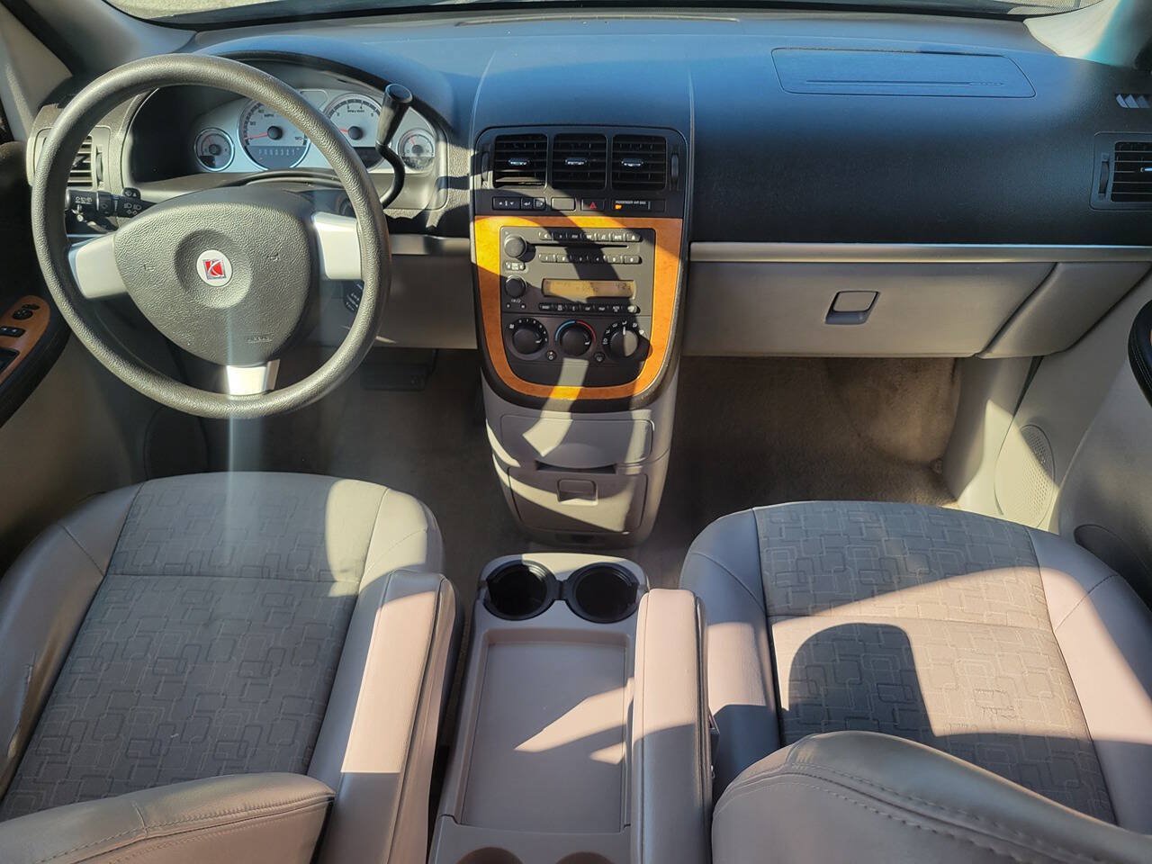 Used 2006 Saturn Relay Level 2 w/ Preferred Pkg FWD image 24