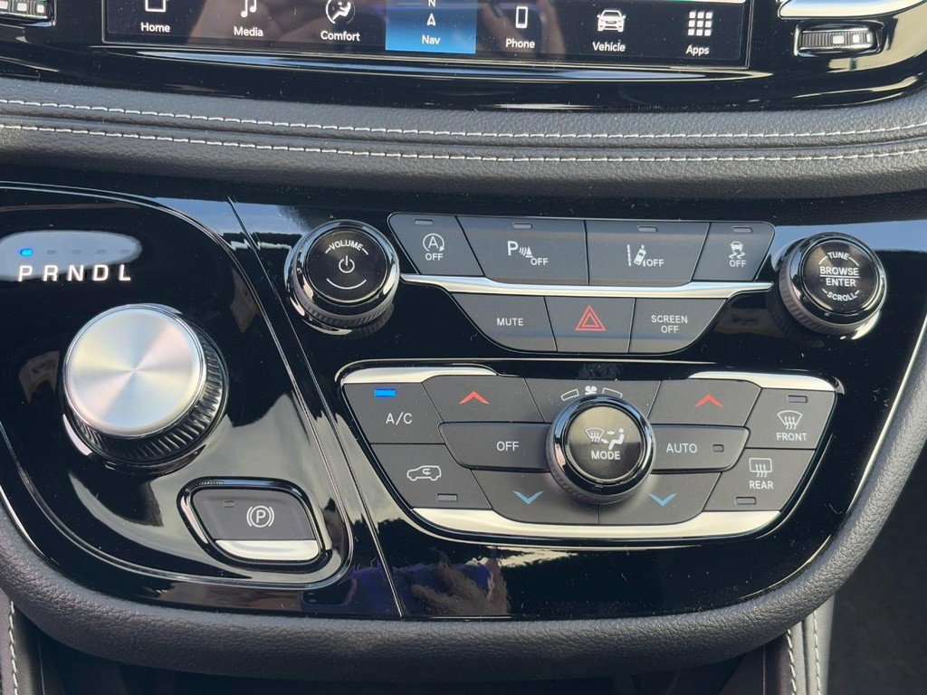 New 2026 Chrysler Pacifica Limited w/ S Appearance Package image 22