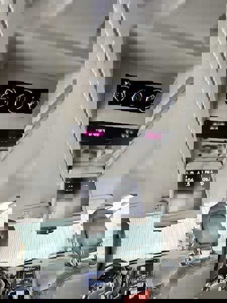 Used 2013 Chrysler Town & Country Touring image 15