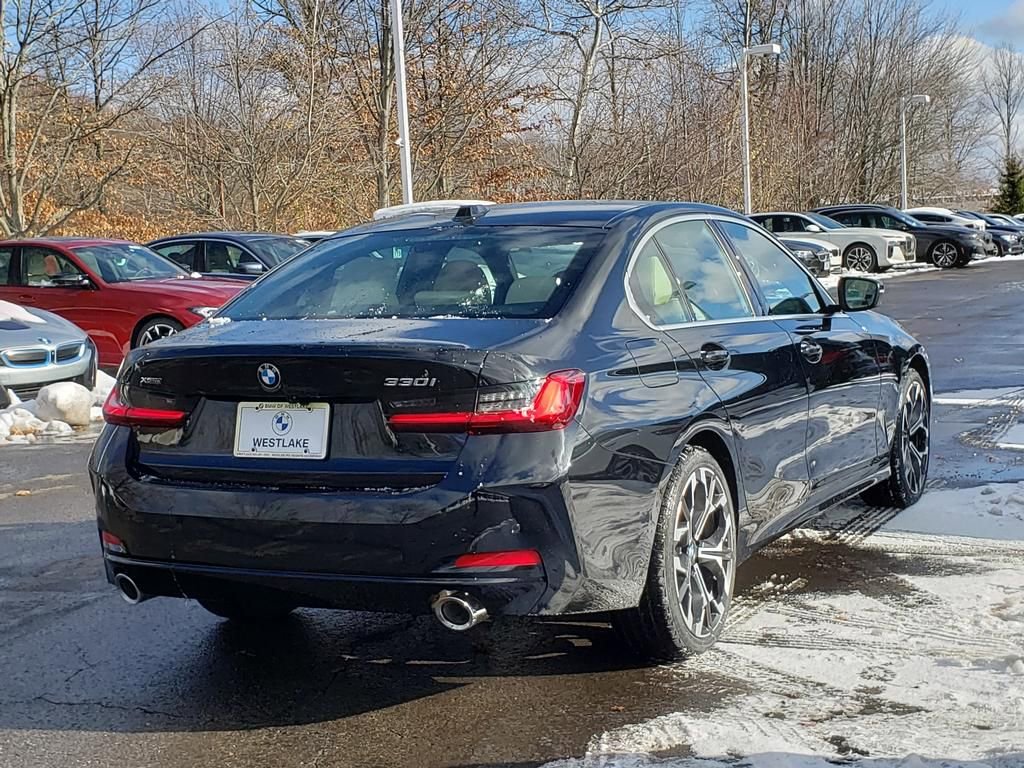 New 2026 BMW 330i xDrive Sedan w/ Premium Package AWD/4WD image 4