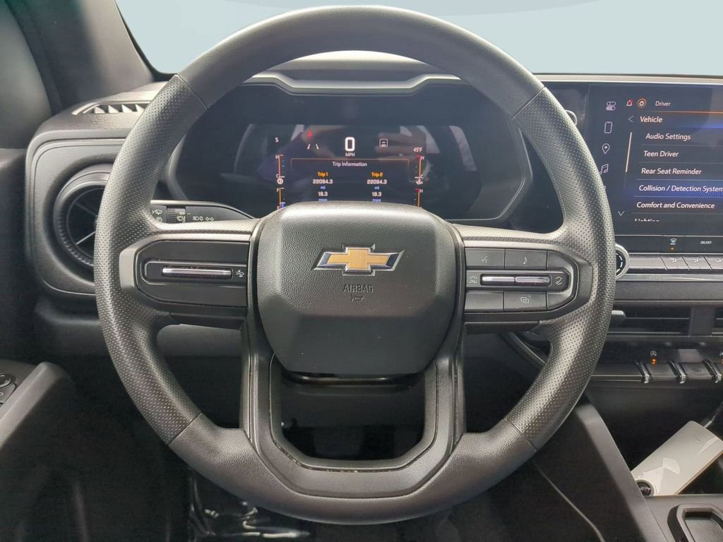 Used 2023 Chevrolet Colorado W/T image 14