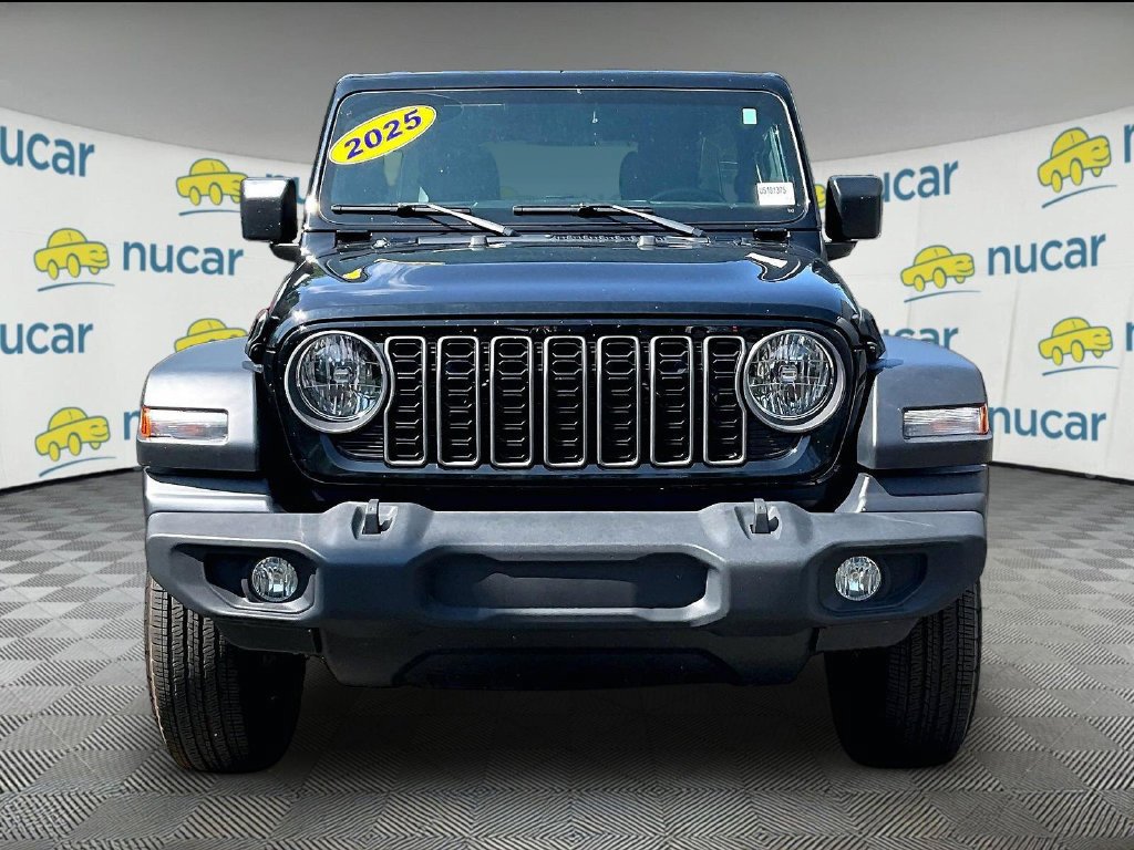 Used 2025 Jeep Wrangler Unlimited Sport AWD/4WD image 2
