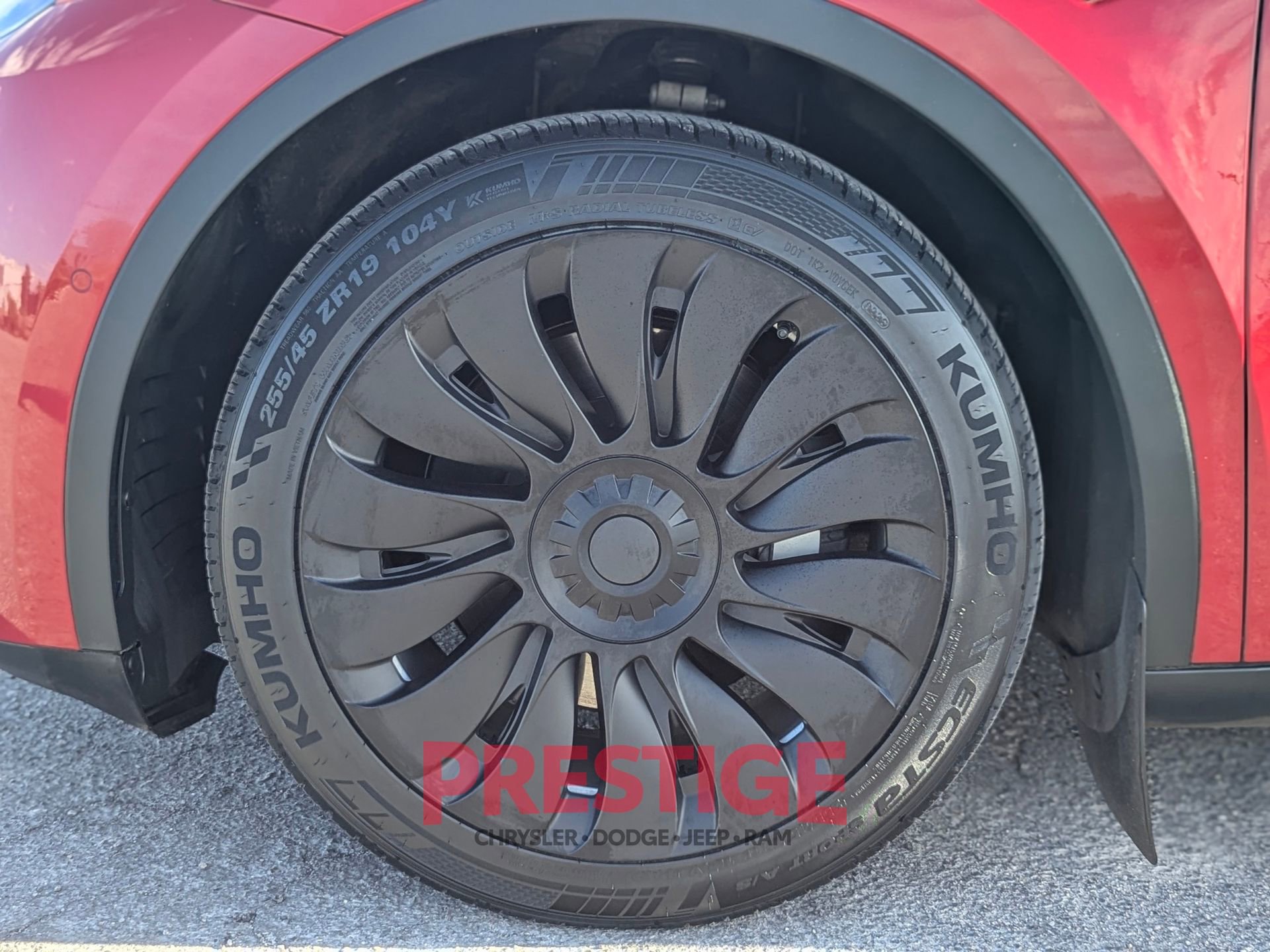 Used 2021 Tesla Model Y Long Range AWD/4WD image 33