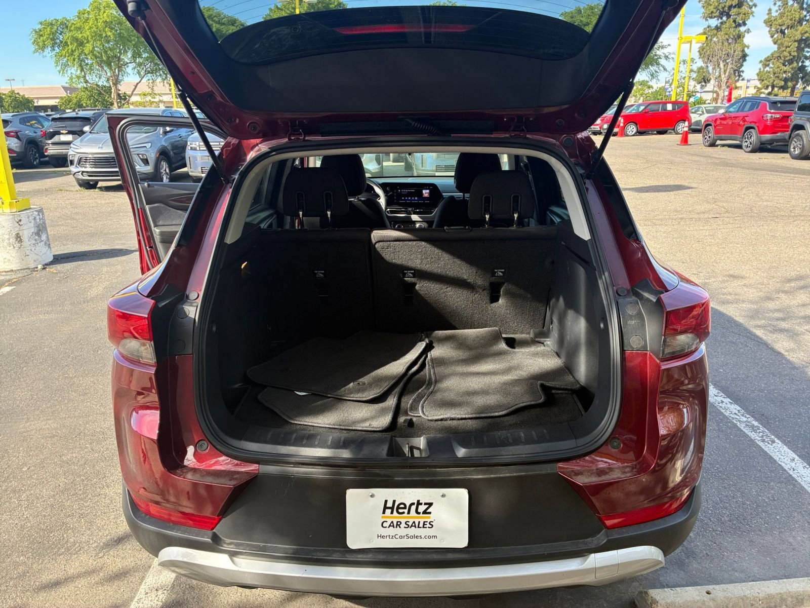 Used 2025 Chevrolet TrailBlazer LT image 30